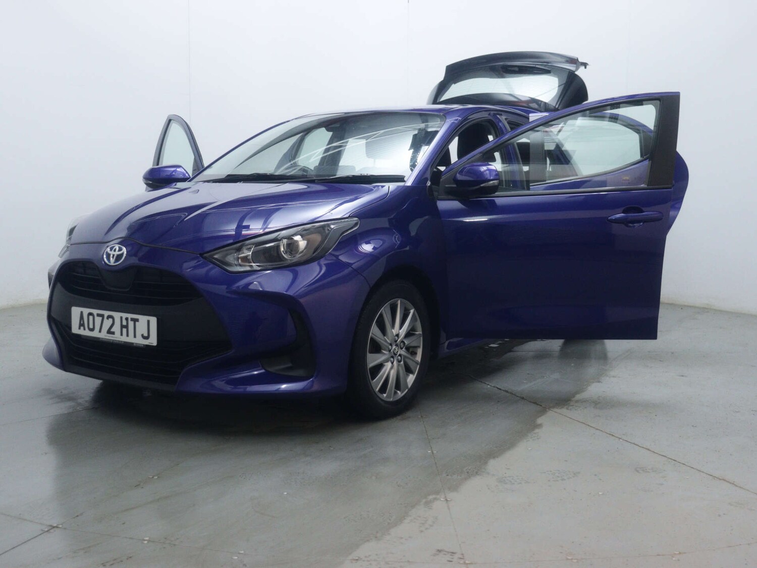 Used Toyota Yaris 2022 for sale - 77531832: Photo 51