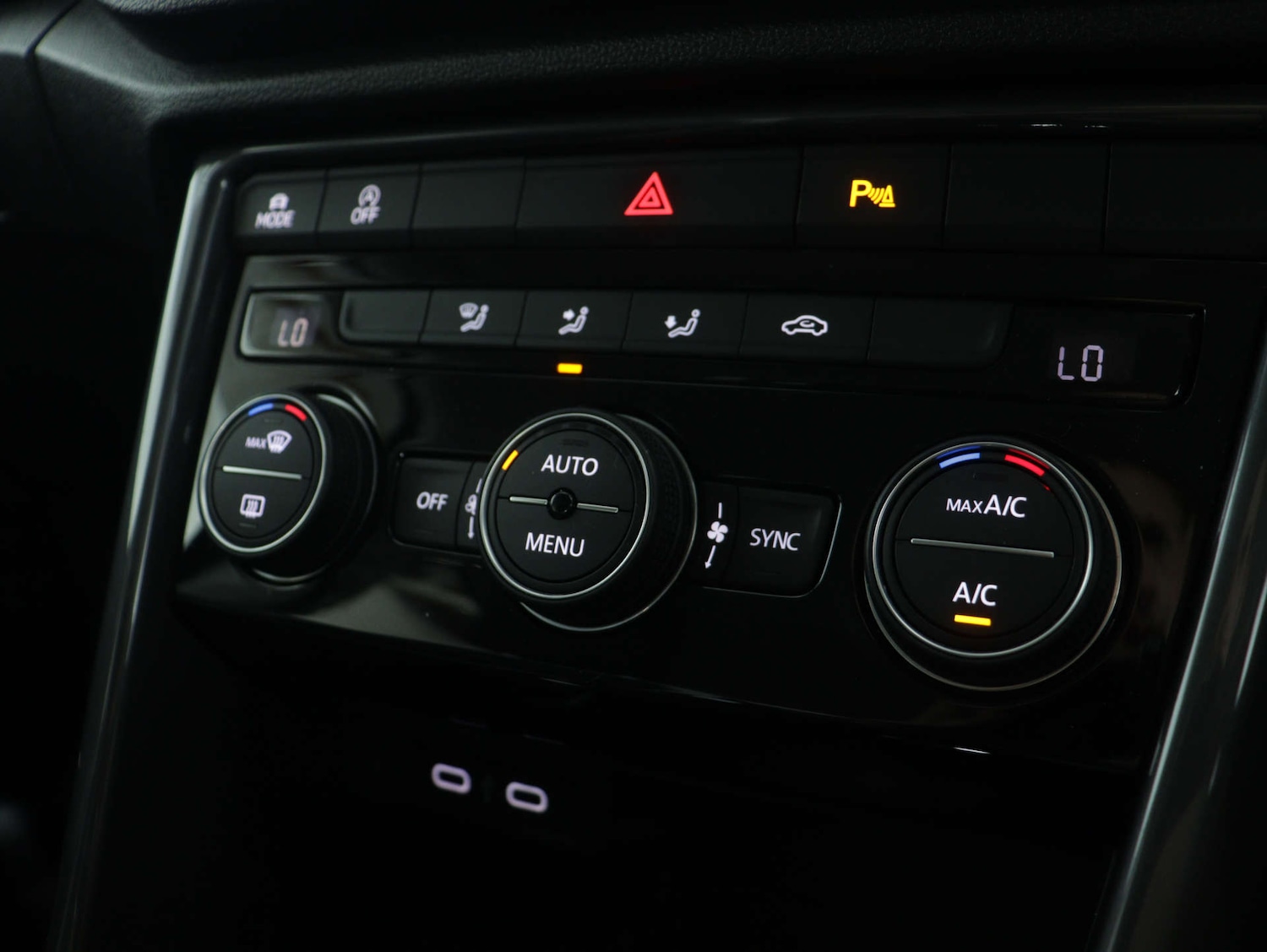 Used Volkswagen T-Roc 2021 for sale - 77678653: Photo 31