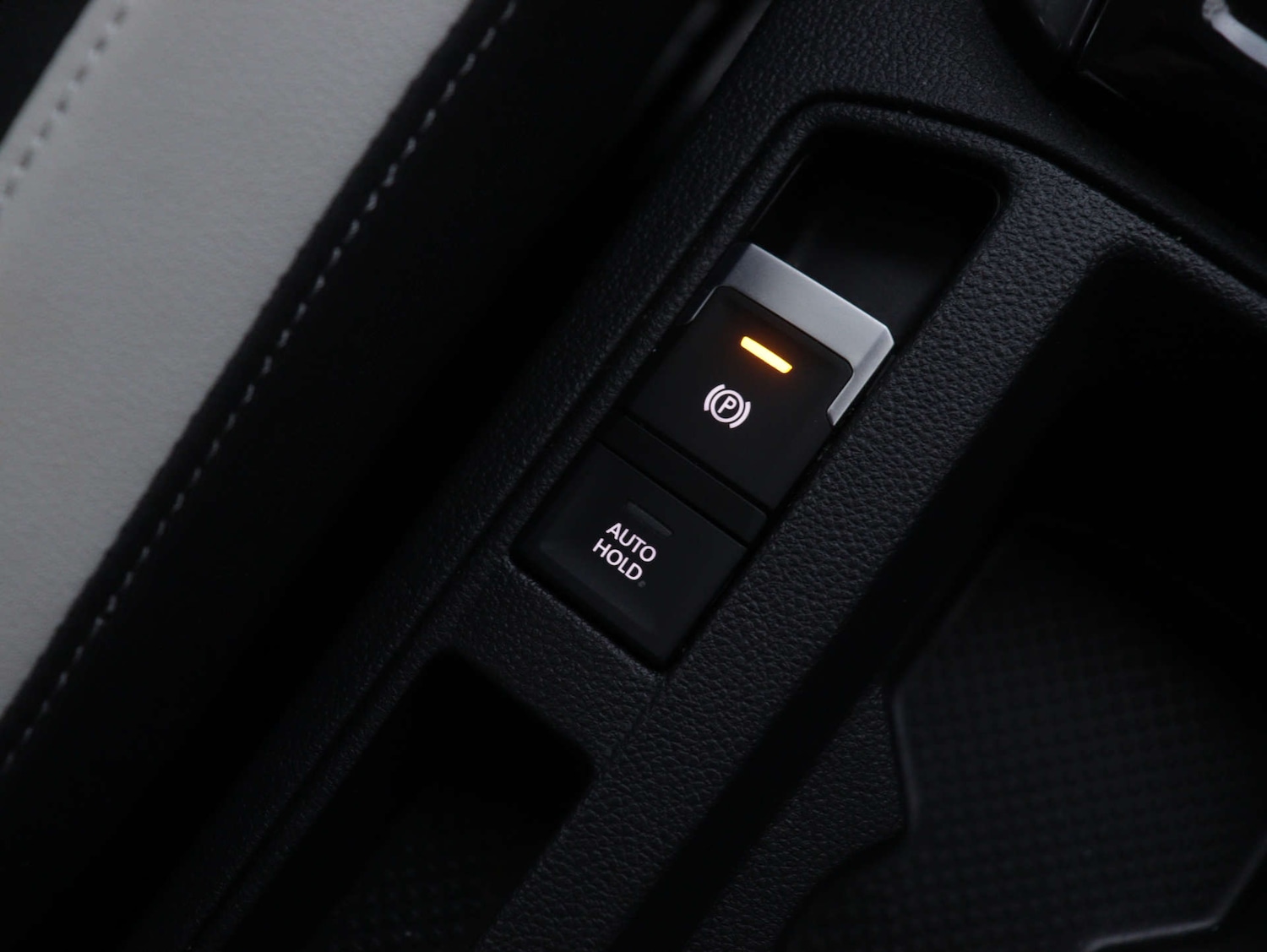 Used Volkswagen T-Roc 2021 for sale - 77678653: Photo 32