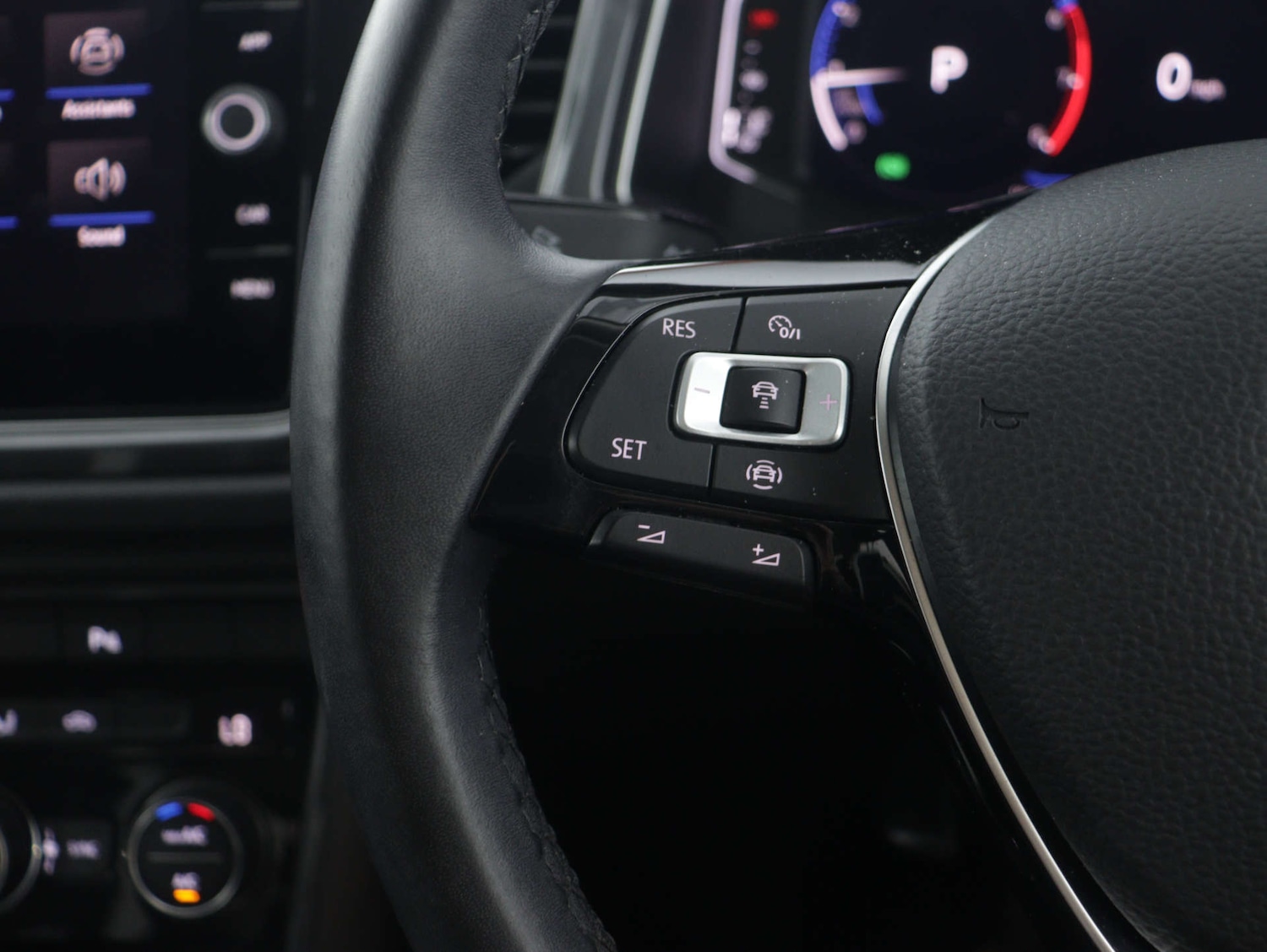 Used Volkswagen T-Roc 2021 for sale - 77678653: Photo 34