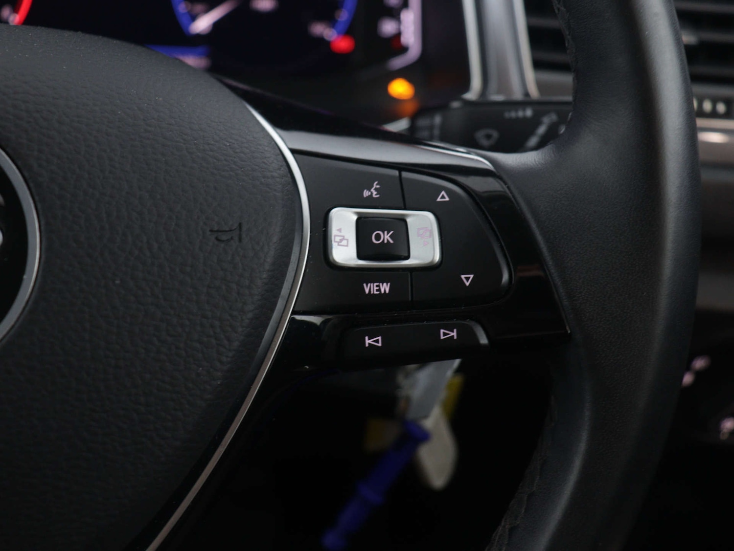 Used Volkswagen T-Roc 2021 for sale - 77678653: Photo 35