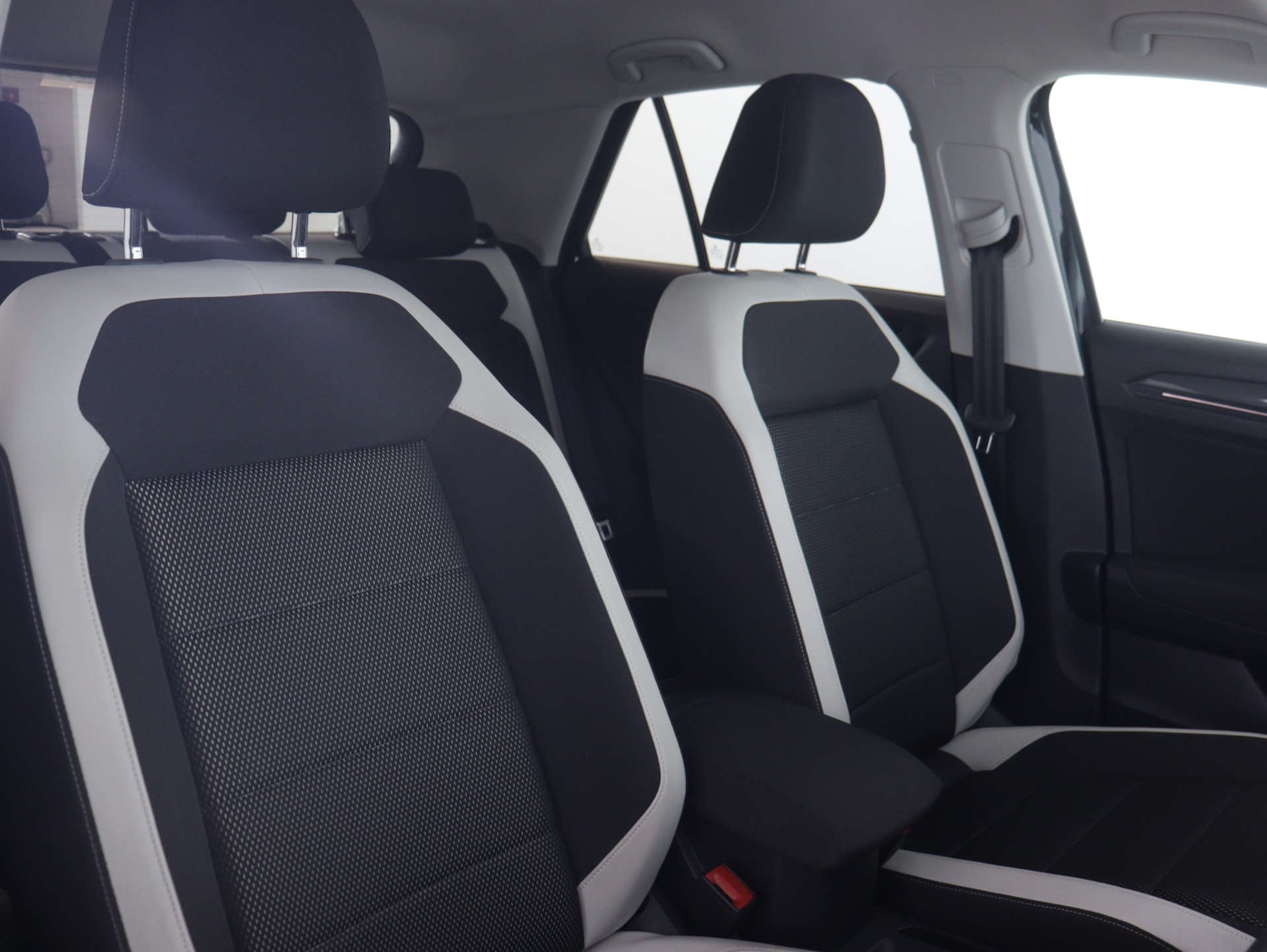 Used Volkswagen T-Roc 2021 for sale - 77678653: Photo 43