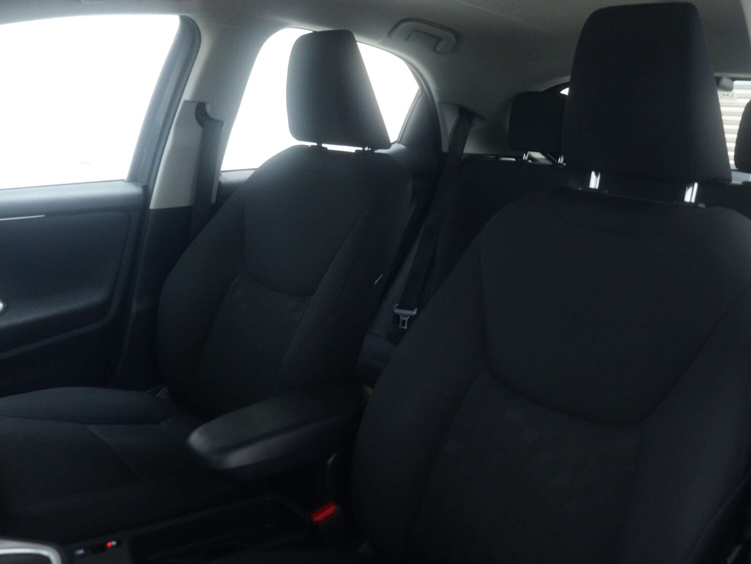 Used Toyota Yaris 2024 for sale - 77328607: Photo 41