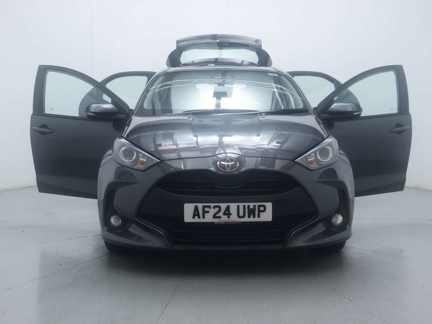 Used Toyota Yaris 2024 for sale - 77328607: Photo 47