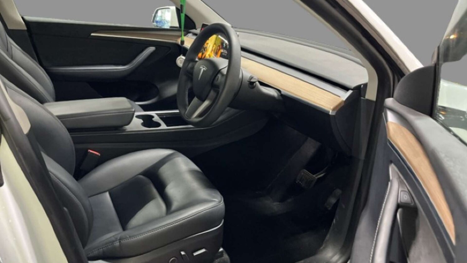 Used Tesla Model Y 2024 for sale - 77963204: Photo 9