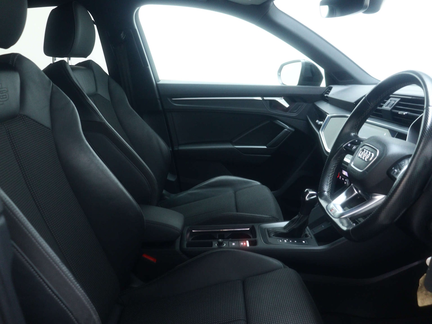 Used Audi Q3 2022 for sale - 77431865: Photo 43