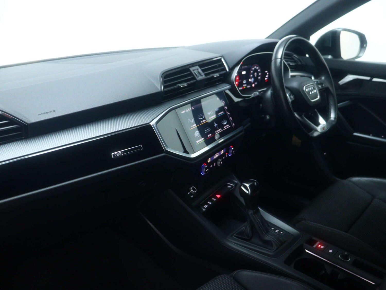 Used Audi Q3 2022 for sale - 77431865: Photo 46