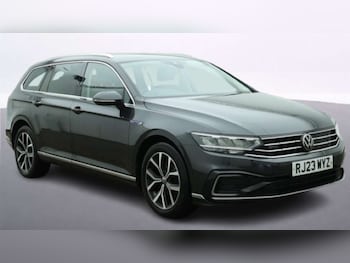 Used Volkswagen Passat 2023 for sale - 78919928: Photo