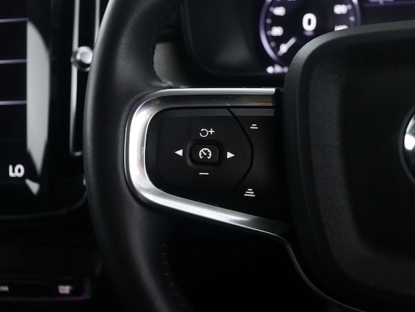 Used Volvo XC40 2021 for sale - 75585919: Photo 33
