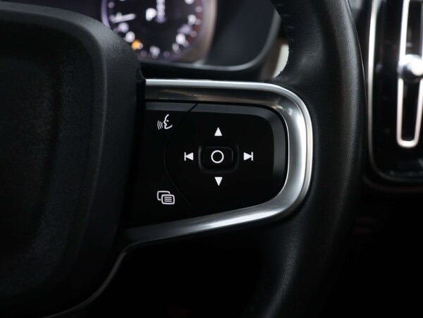 Used Volvo XC40 2021 for sale - 75585919: Photo 34