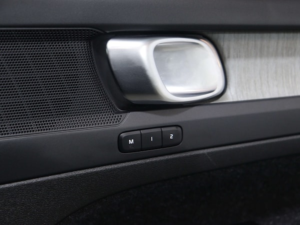 Used Volvo XC40 2021 for sale - 75585919: Photo 37