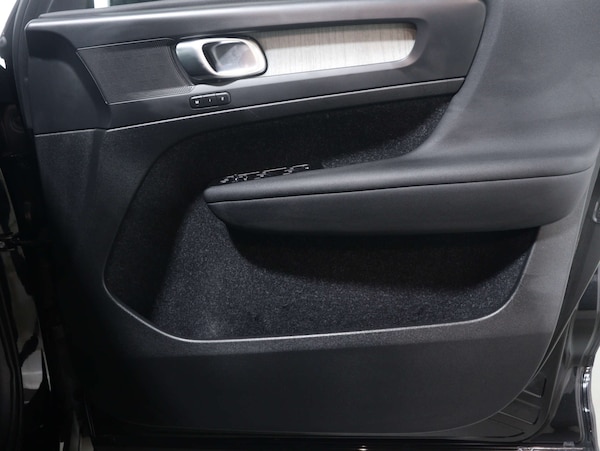 Used Volvo XC40 2021 for sale - 75585919: Photo 43