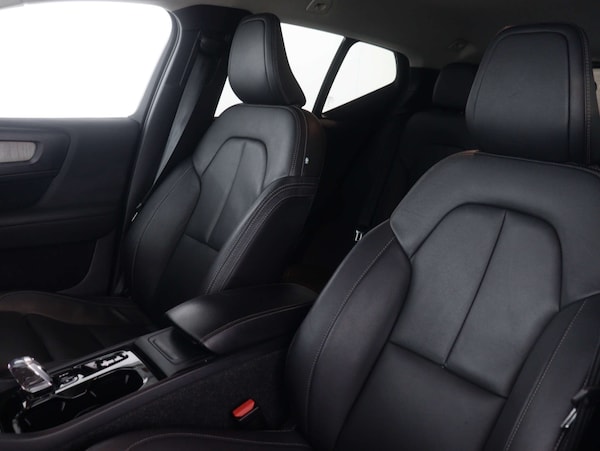 Used Volvo XC40 2021 for sale - 75585919: Photo 46