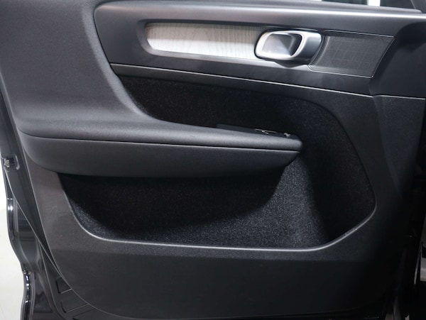 Used Volvo XC40 2021 for sale - 75585919: Photo 47
