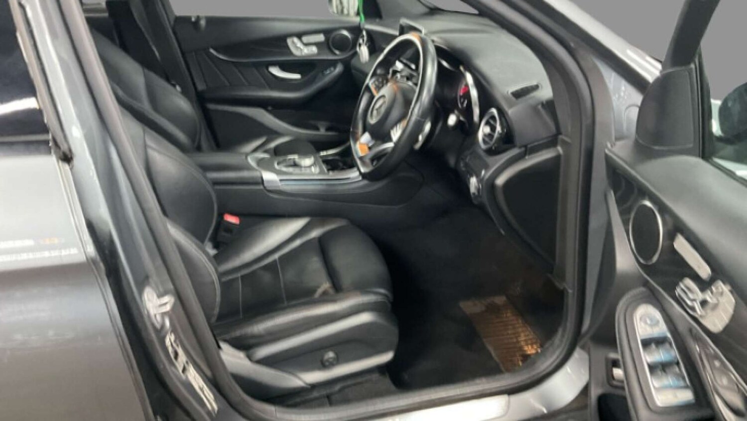 Used Mercedes-Benz GLC 2019 for sale - 77830699: Photo 10