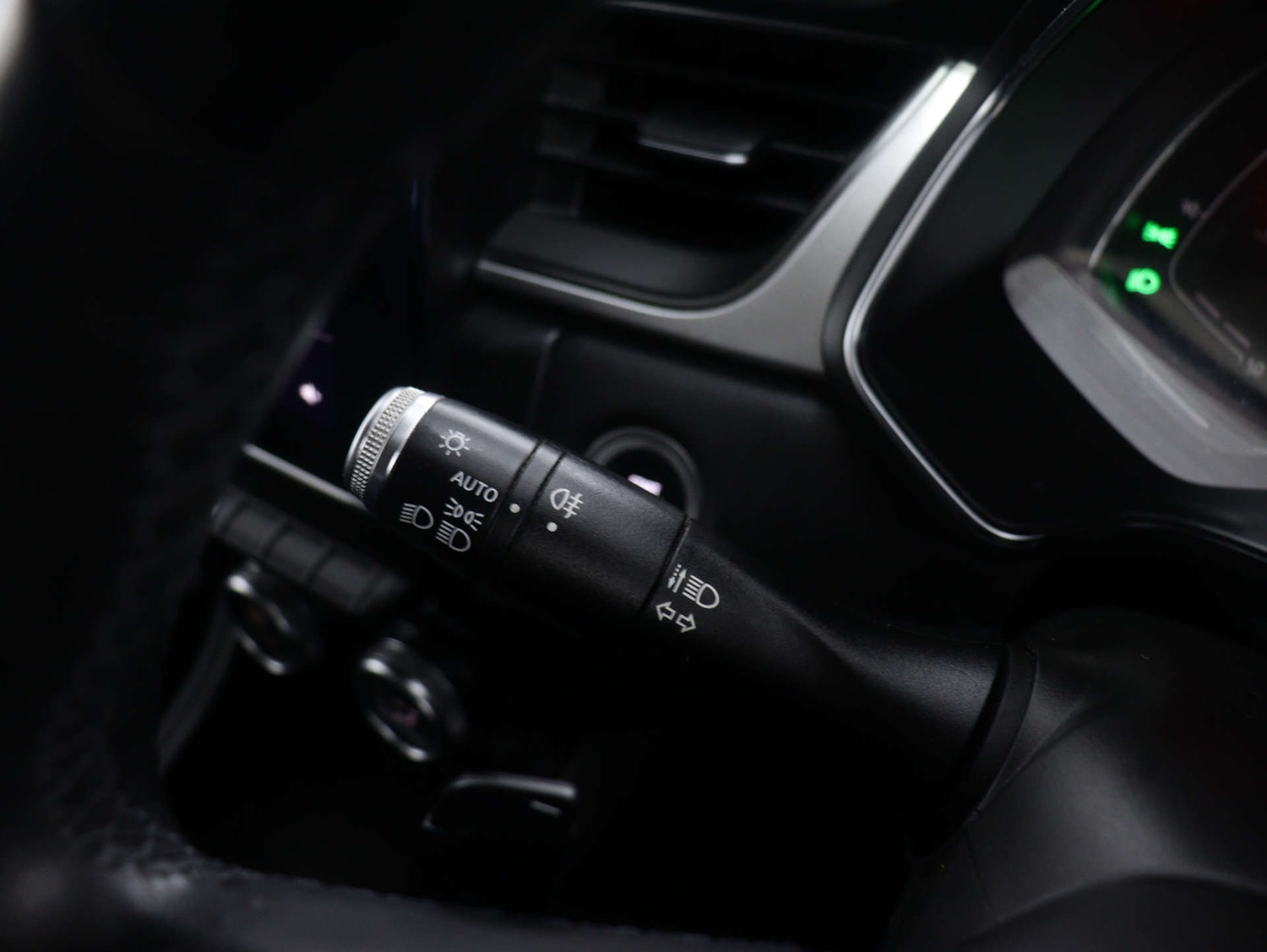 Used Renault Captur 2020 for sale - 76046407: Photo 31