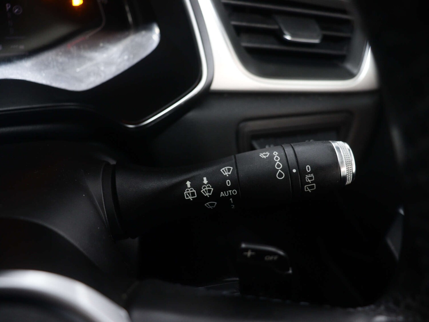 Used Renault Captur 2020 for sale - 76046407: Photo 32