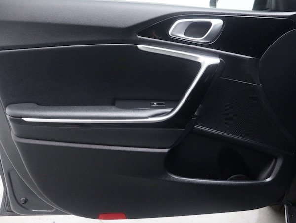 Used Kia XCeed 2023 for sale - 76274226: Photo 50