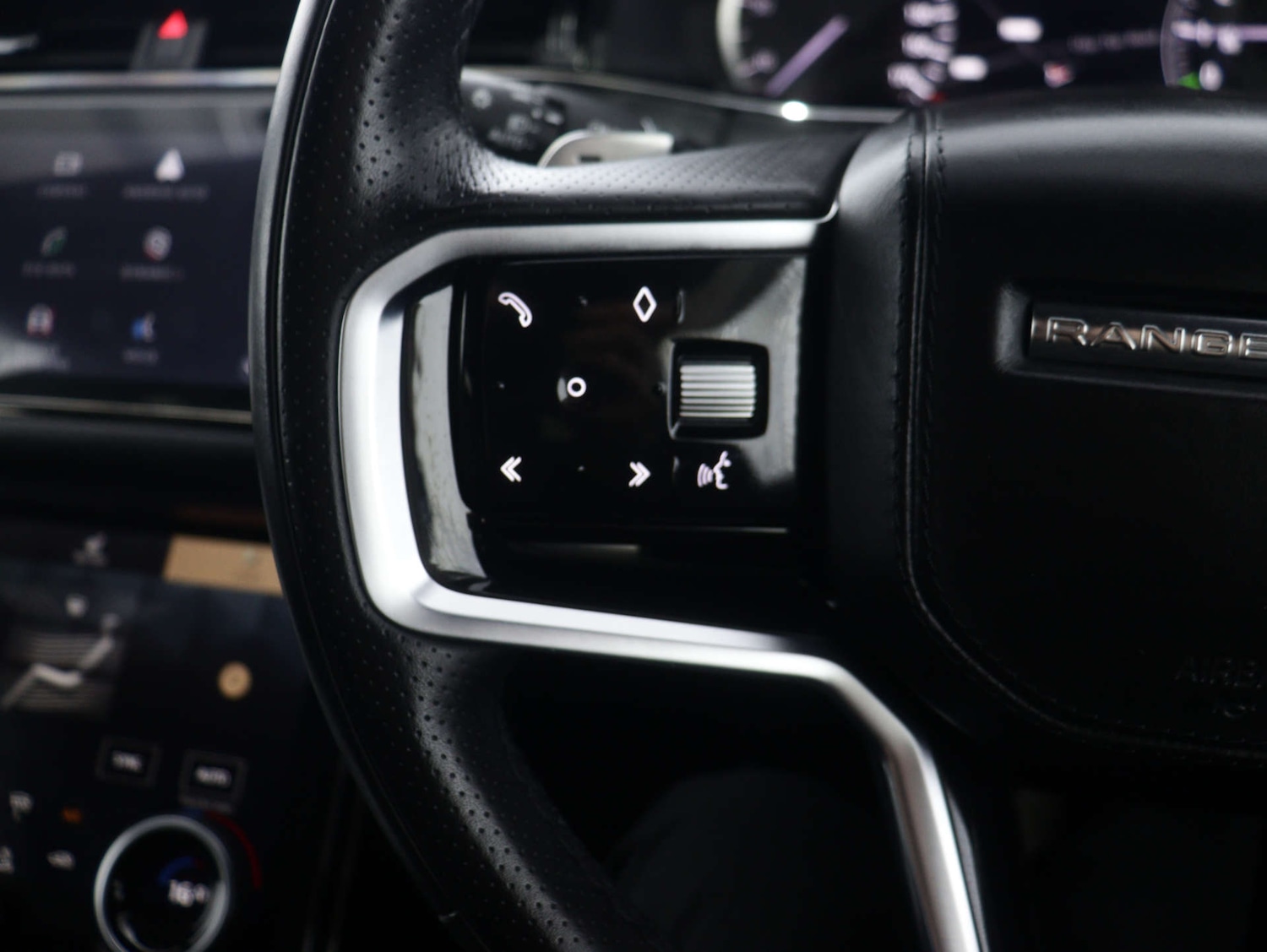 Used Land Rover Range Rover Evoque 2023 for sale - 76144449: Photo 36