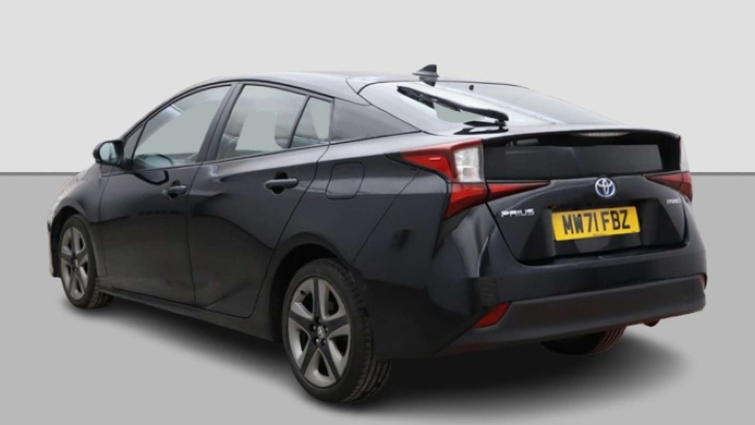 Used Toyota Prius 2021 for sale - 77168103: Photo 7