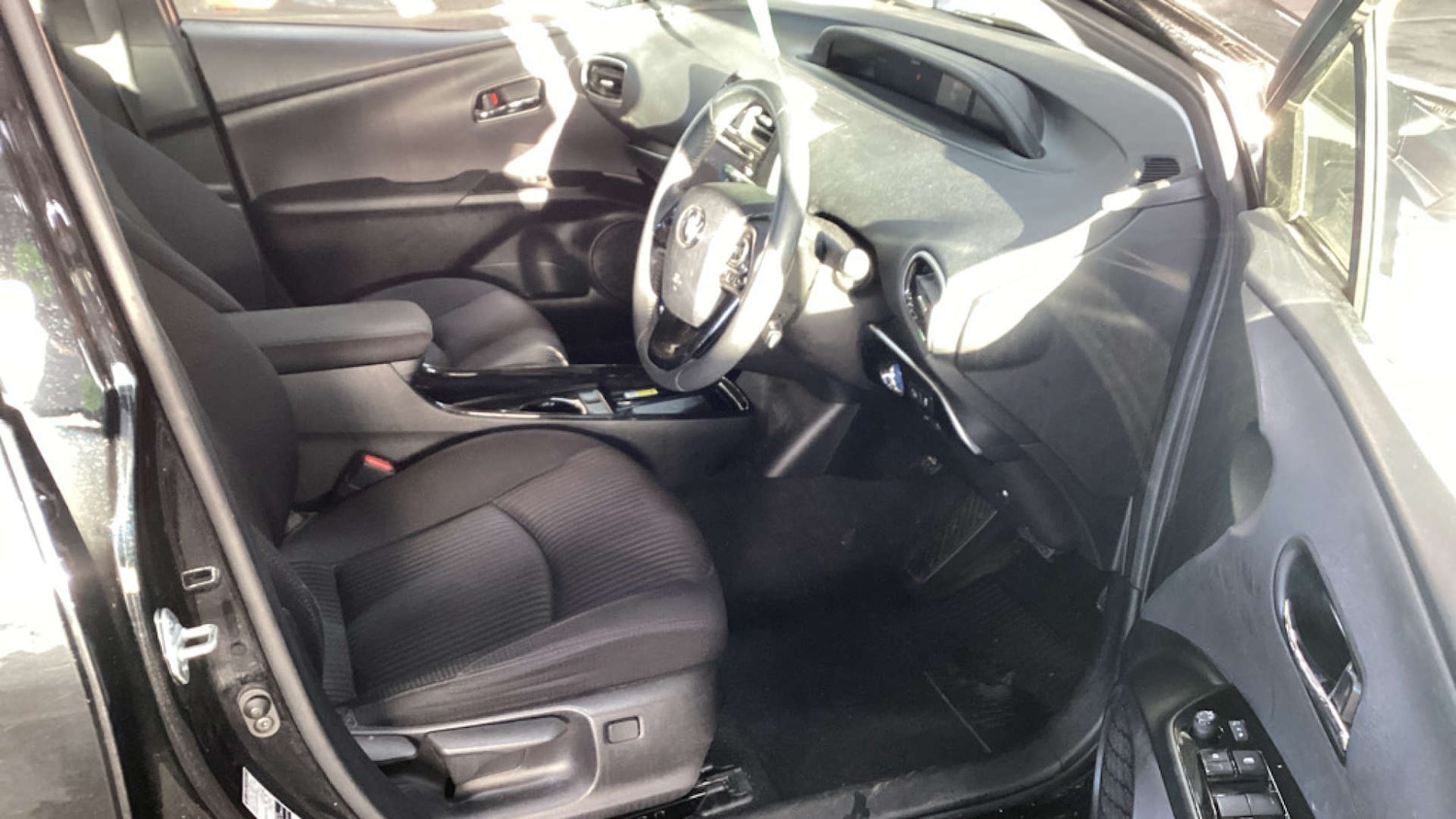 Used Toyota Prius 2021 for sale - 77168103: Photo 9