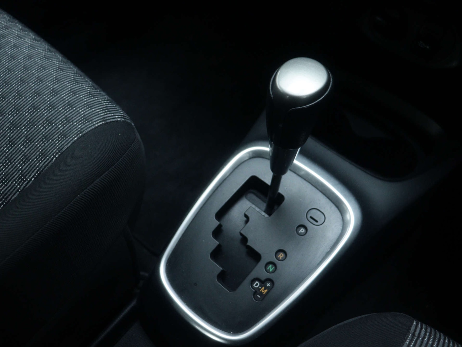 Used Toyota Yaris 2015 for sale - 76980059: Photo 27