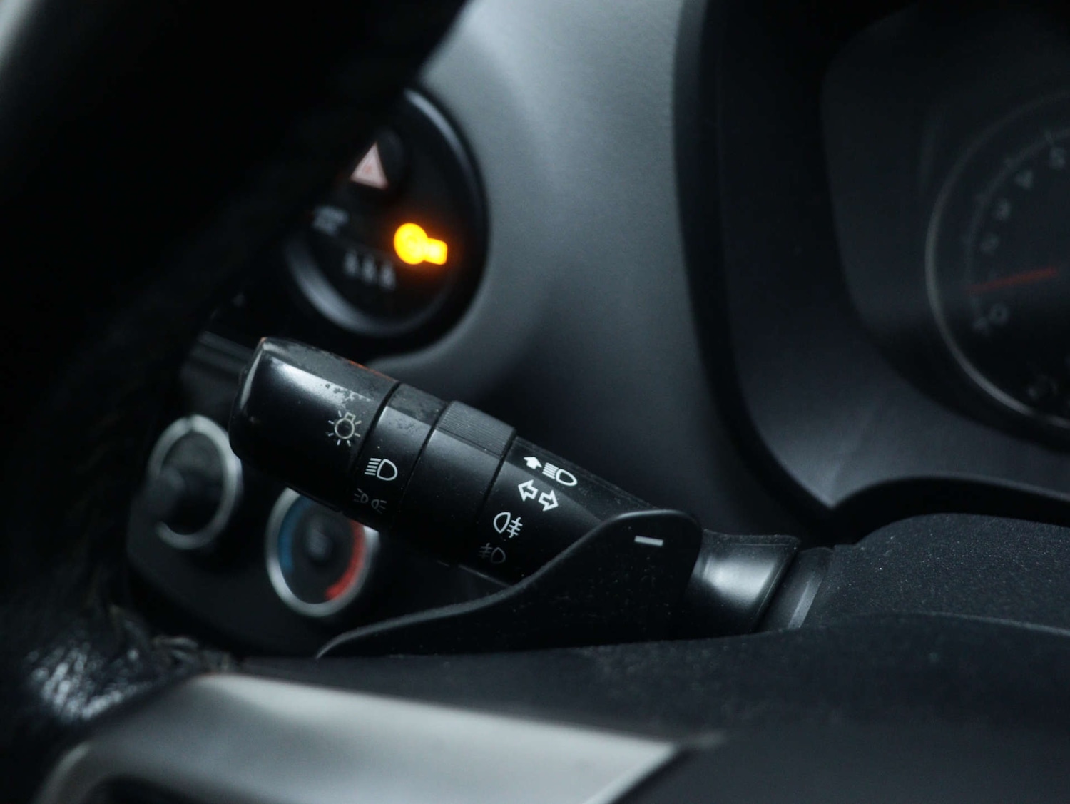 Used Toyota Yaris 2015 for sale - 76980059: Photo 30