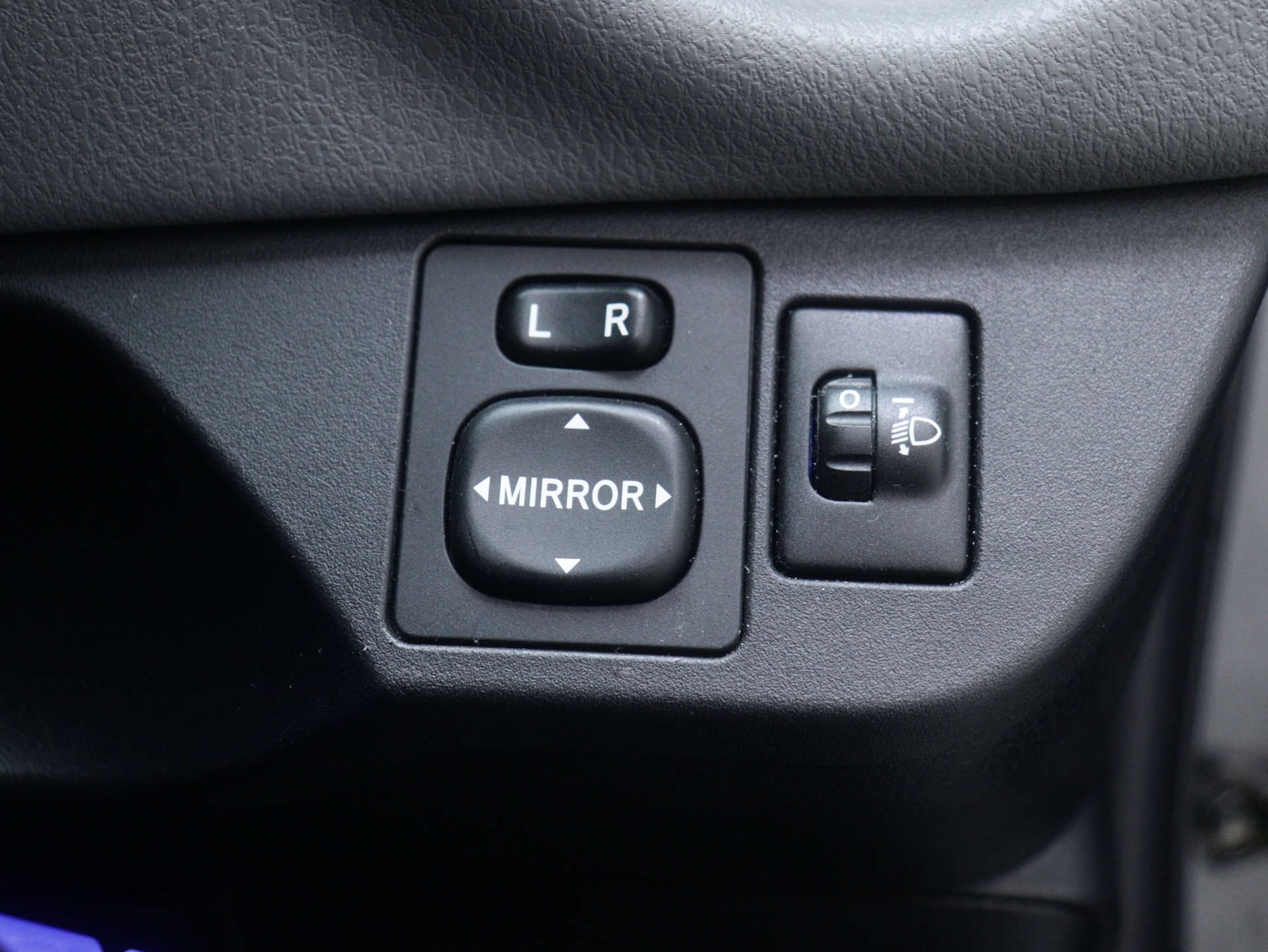 Used Toyota Yaris 2015 for sale - 76980059: Photo 32