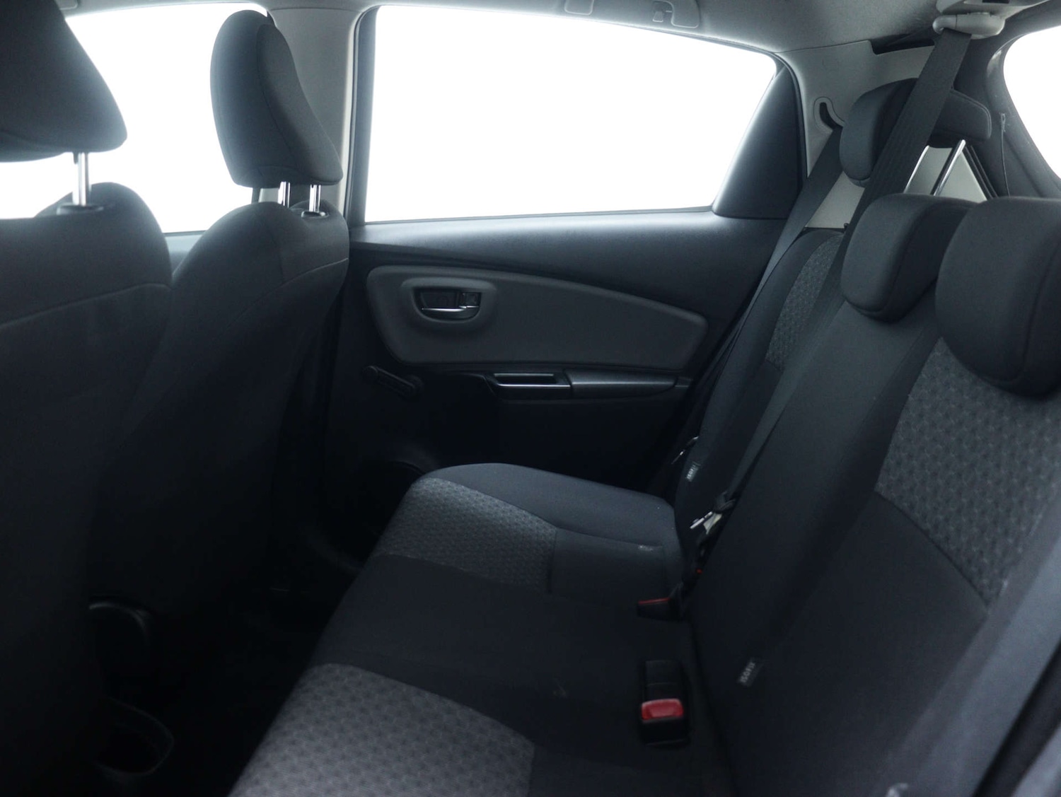 Used Toyota Yaris 2015 for sale - 76980059: Photo 40