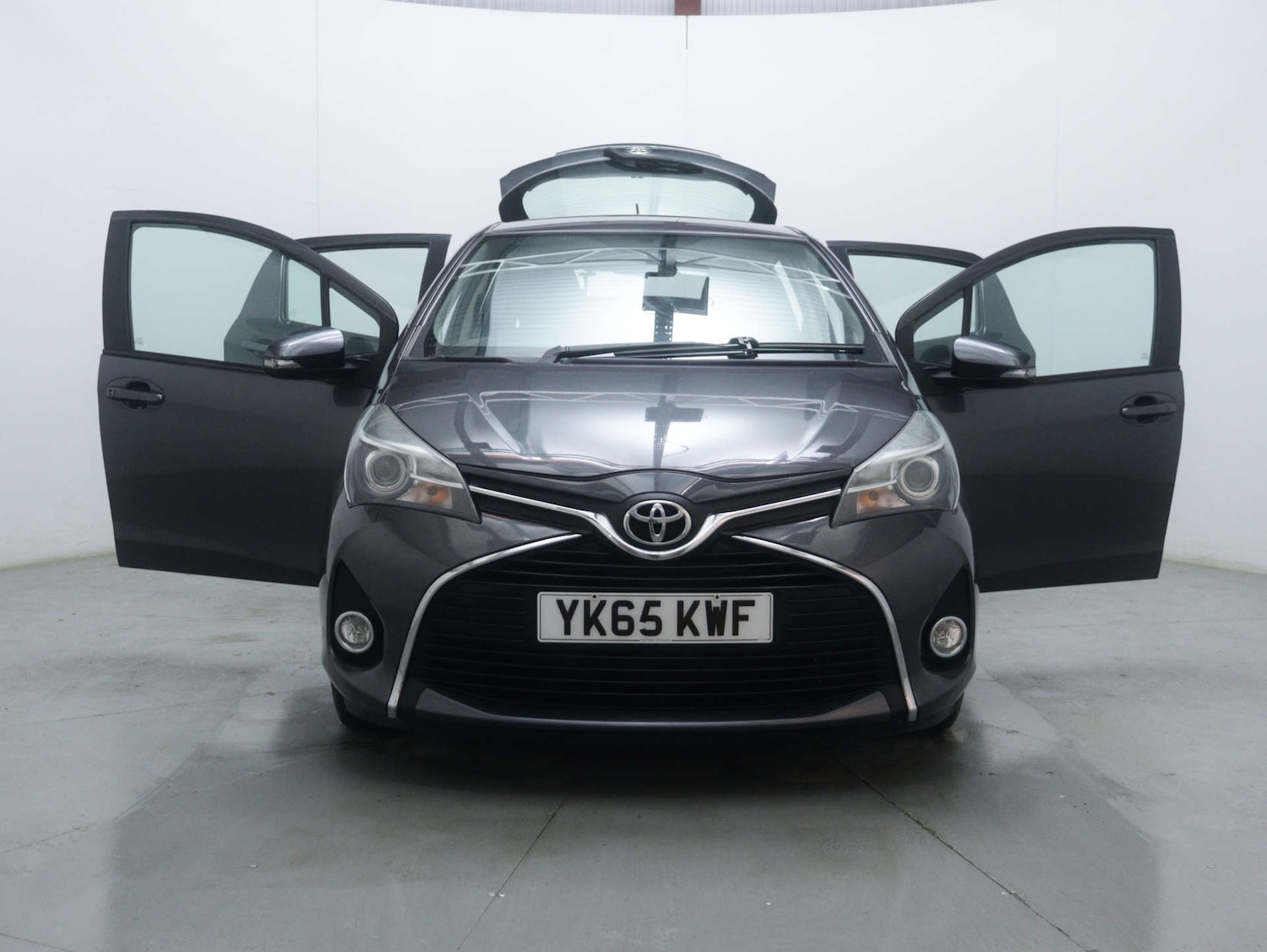 Used Toyota Yaris 2015 for sale - 76980059: Photo 44