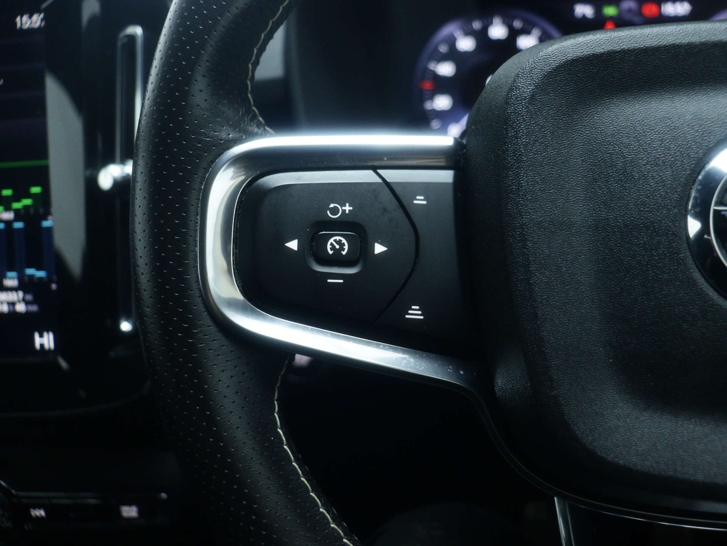 Used Volvo XC40 2021 for sale - 77417570: Photo 34