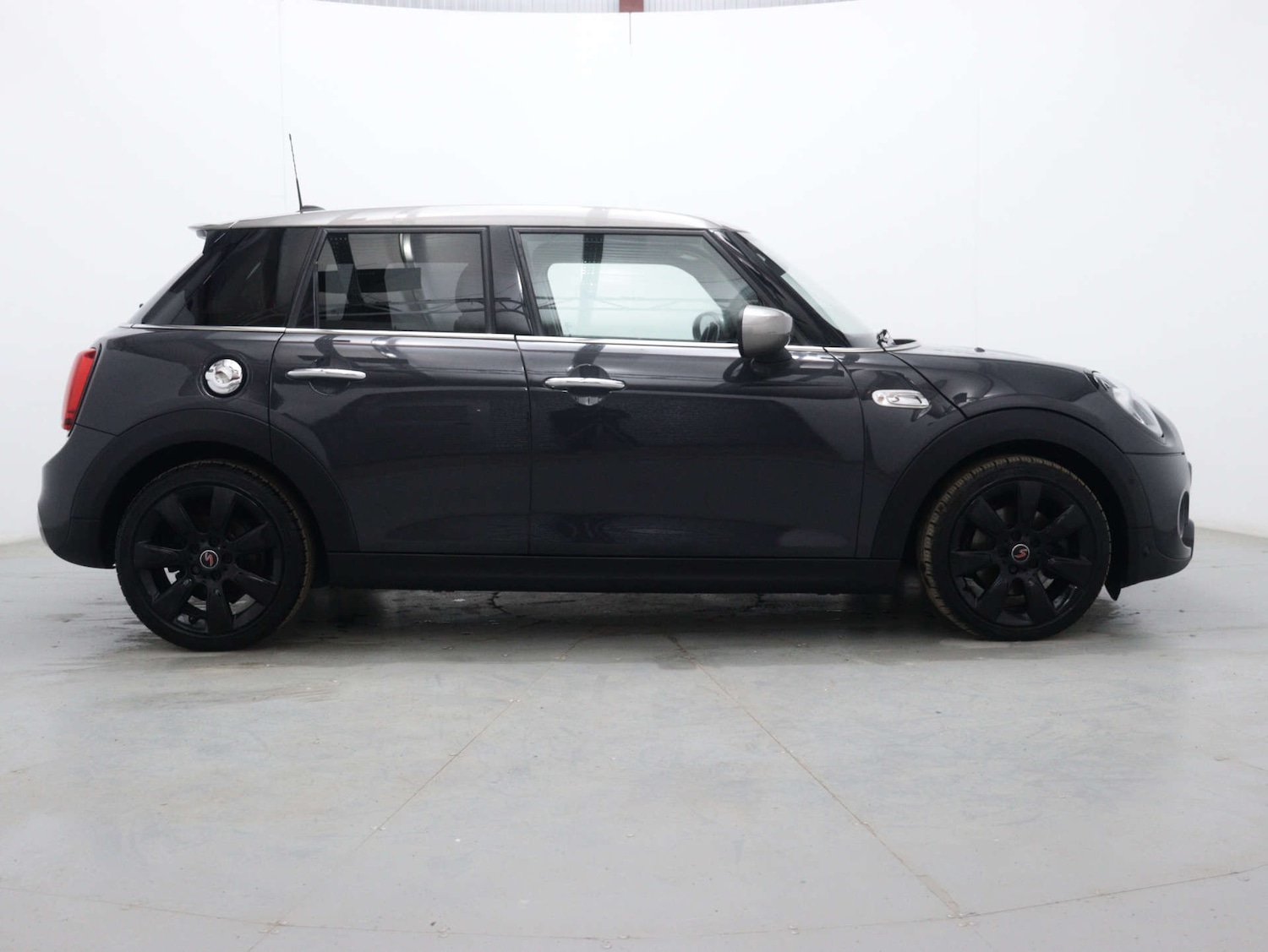 Used MINI Hatch 2020 for sale - 76352643: Photo 11