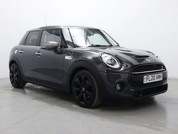 Used MINI Hatch 2020 for sale - 76352643: Photo