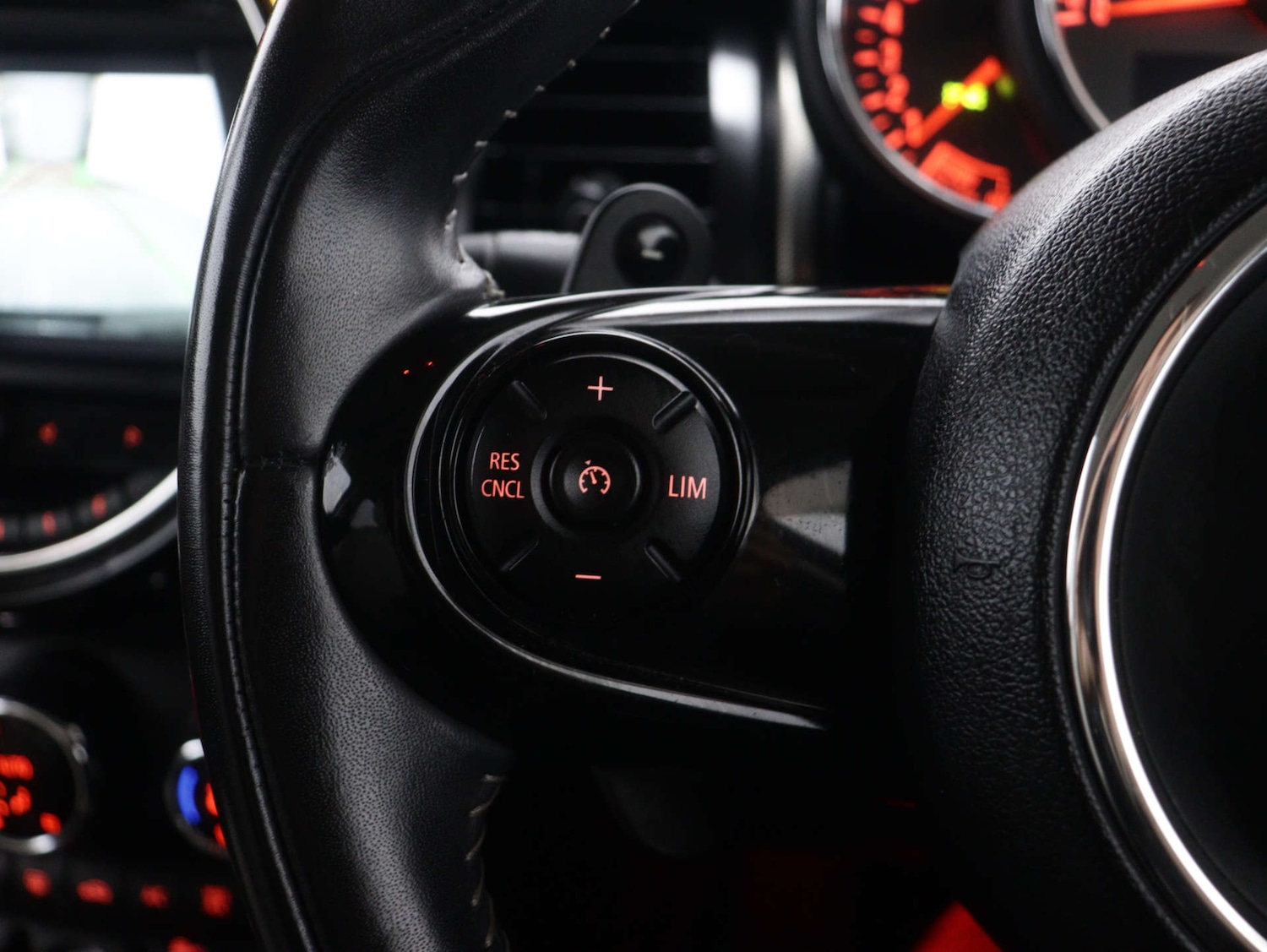 Used MINI Hatch 2020 for sale - 76352643: Photo 30