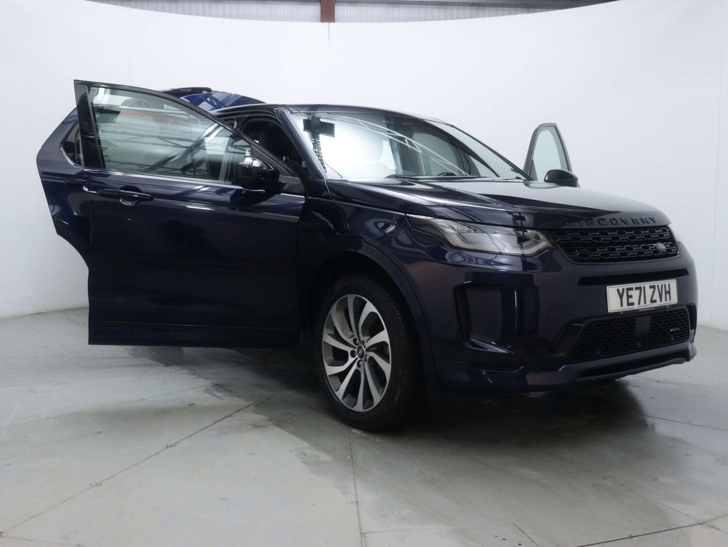 Used Land Rover Discovery Sport 2021 for sale - 76718837: Photo 61