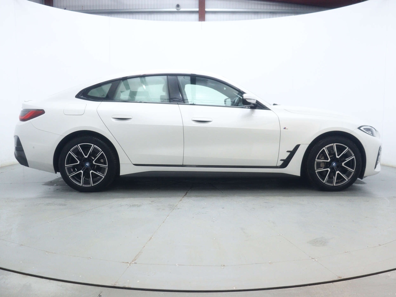 Used BMW i4 2023 for sale - 77590537: Photo 14