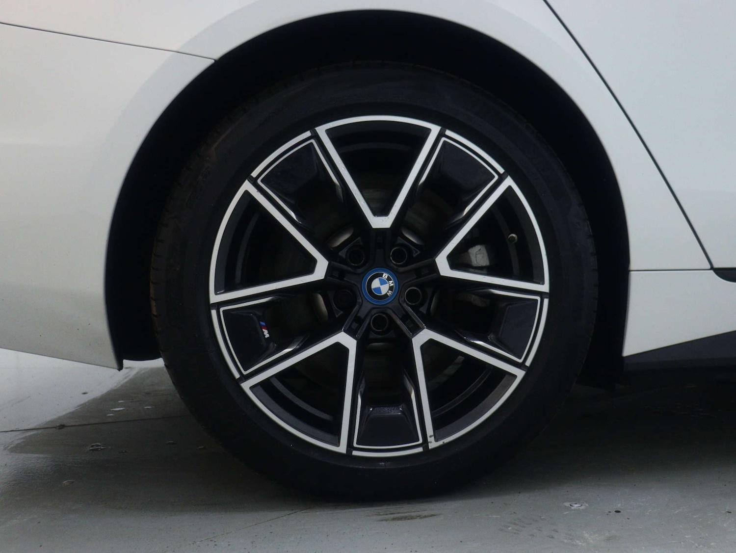 Used BMW i4 2023 for sale - 77590537: Photo 15