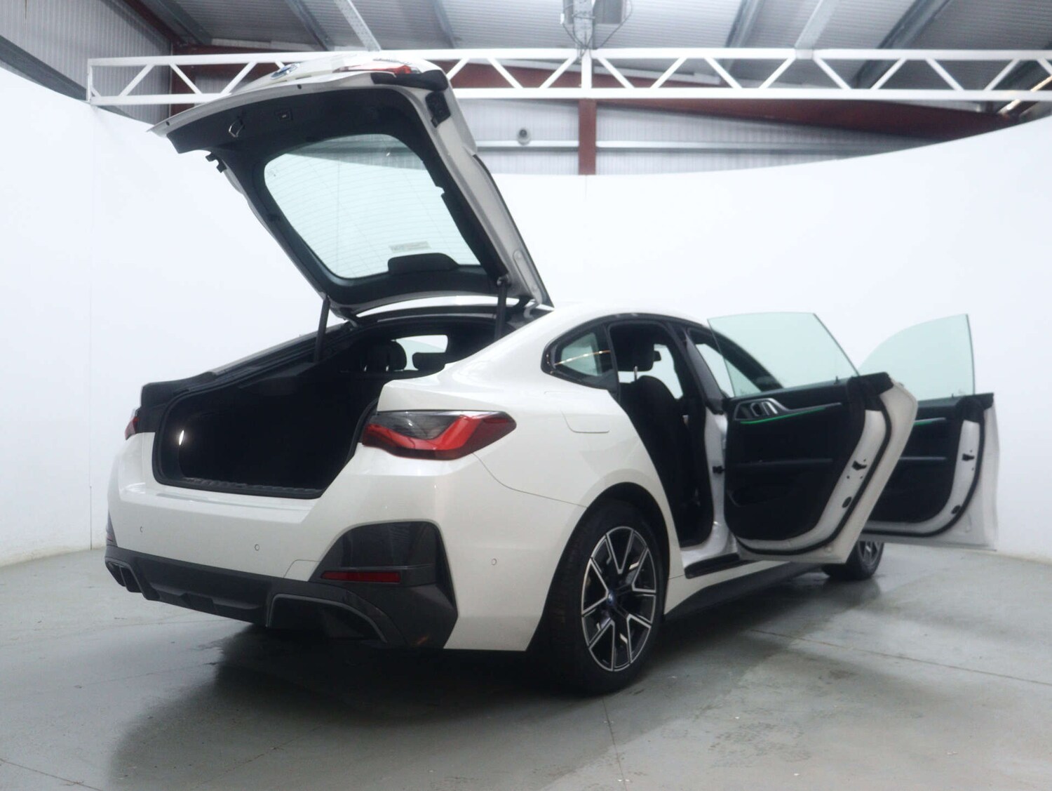 Used BMW i4 2023 for sale - 77590537: Photo 66