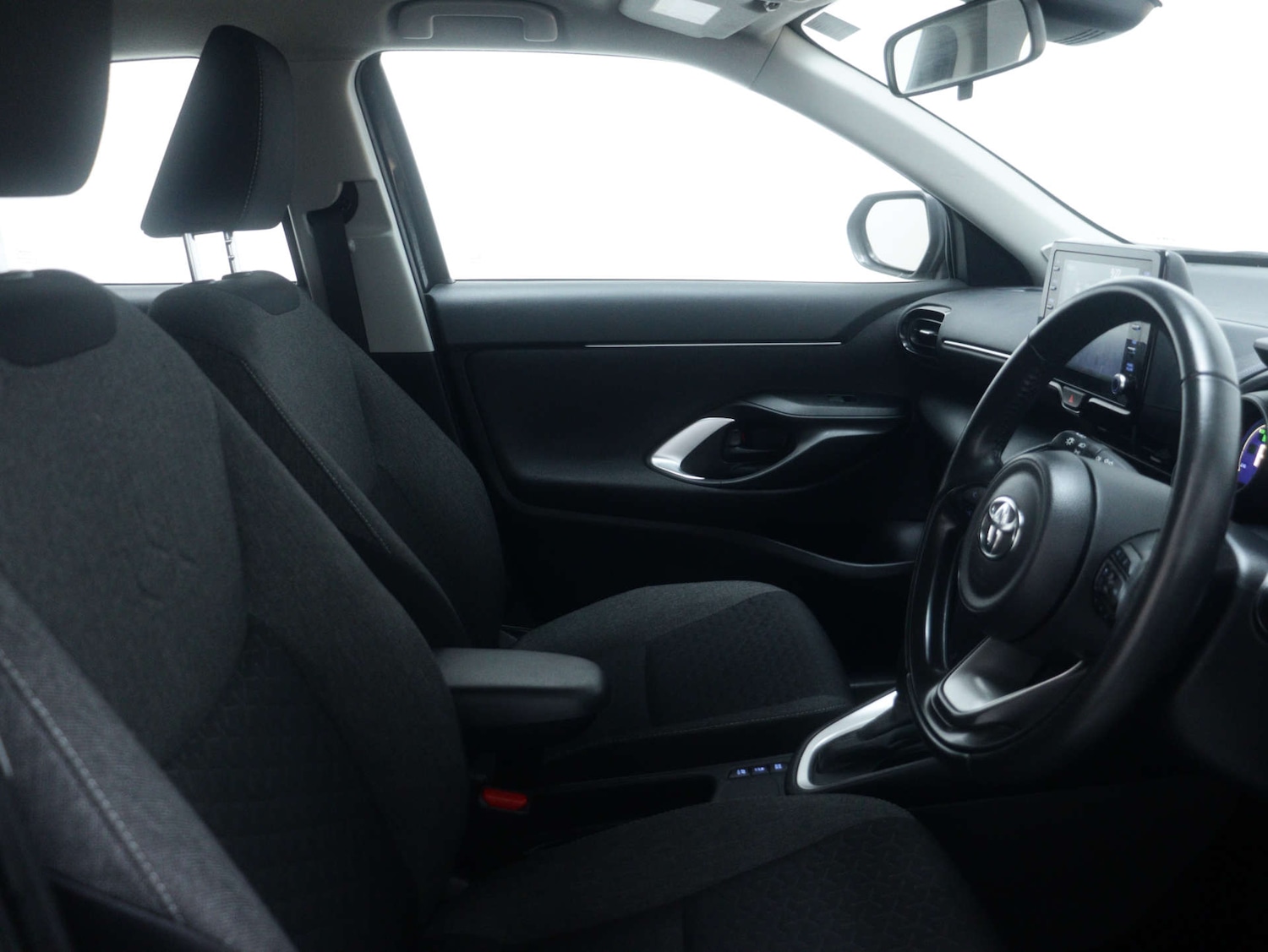 Used Toyota Yaris Cross 2024 for sale - 76894403: Photo 38