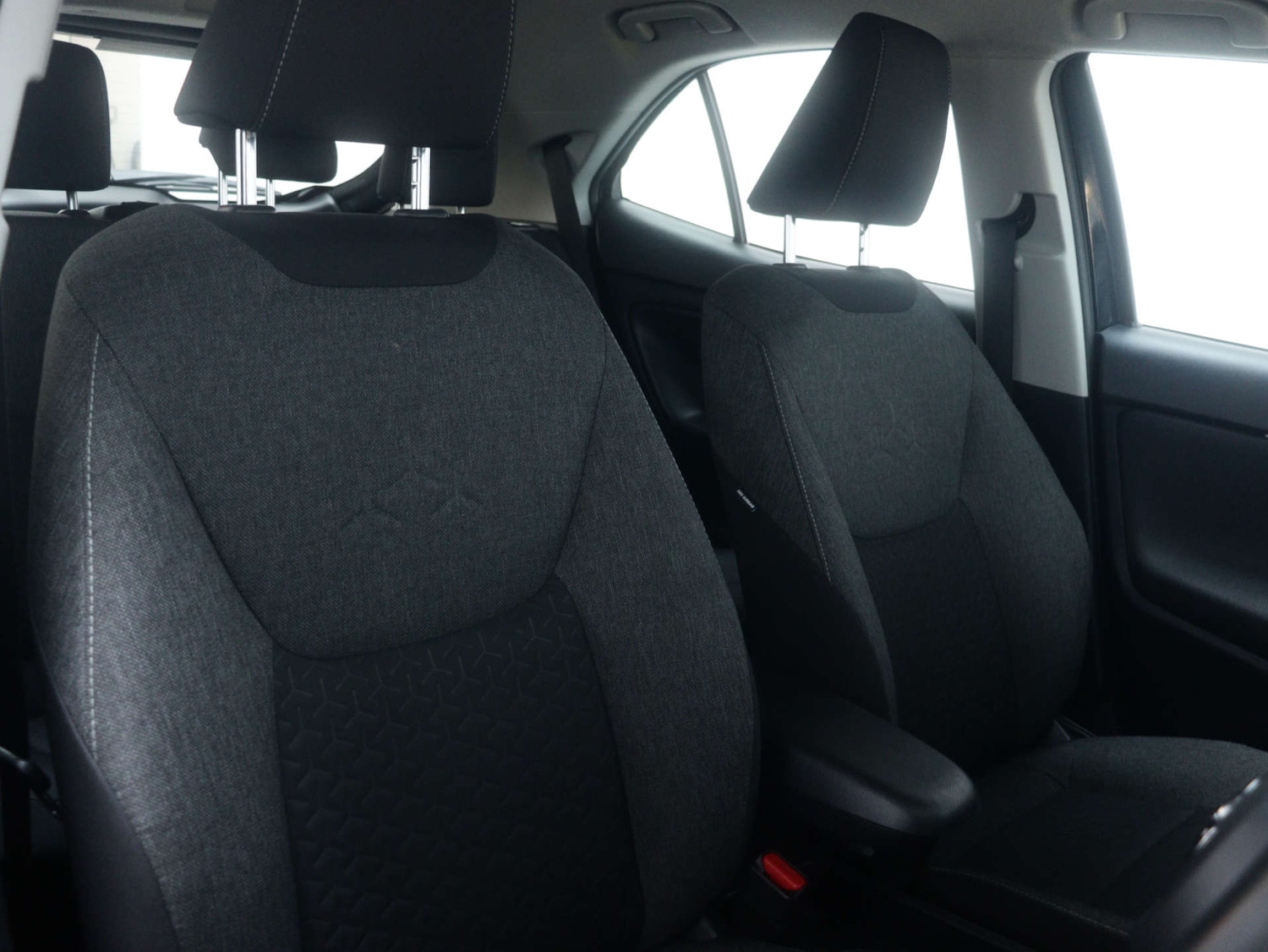 Used Toyota Yaris Cross 2024 for sale - 76894403: Photo 39