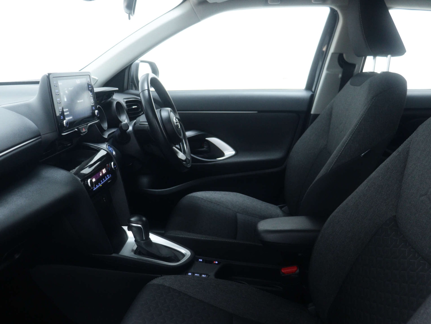 Used Toyota Yaris Cross 2024 for sale - 76894403: Photo 41