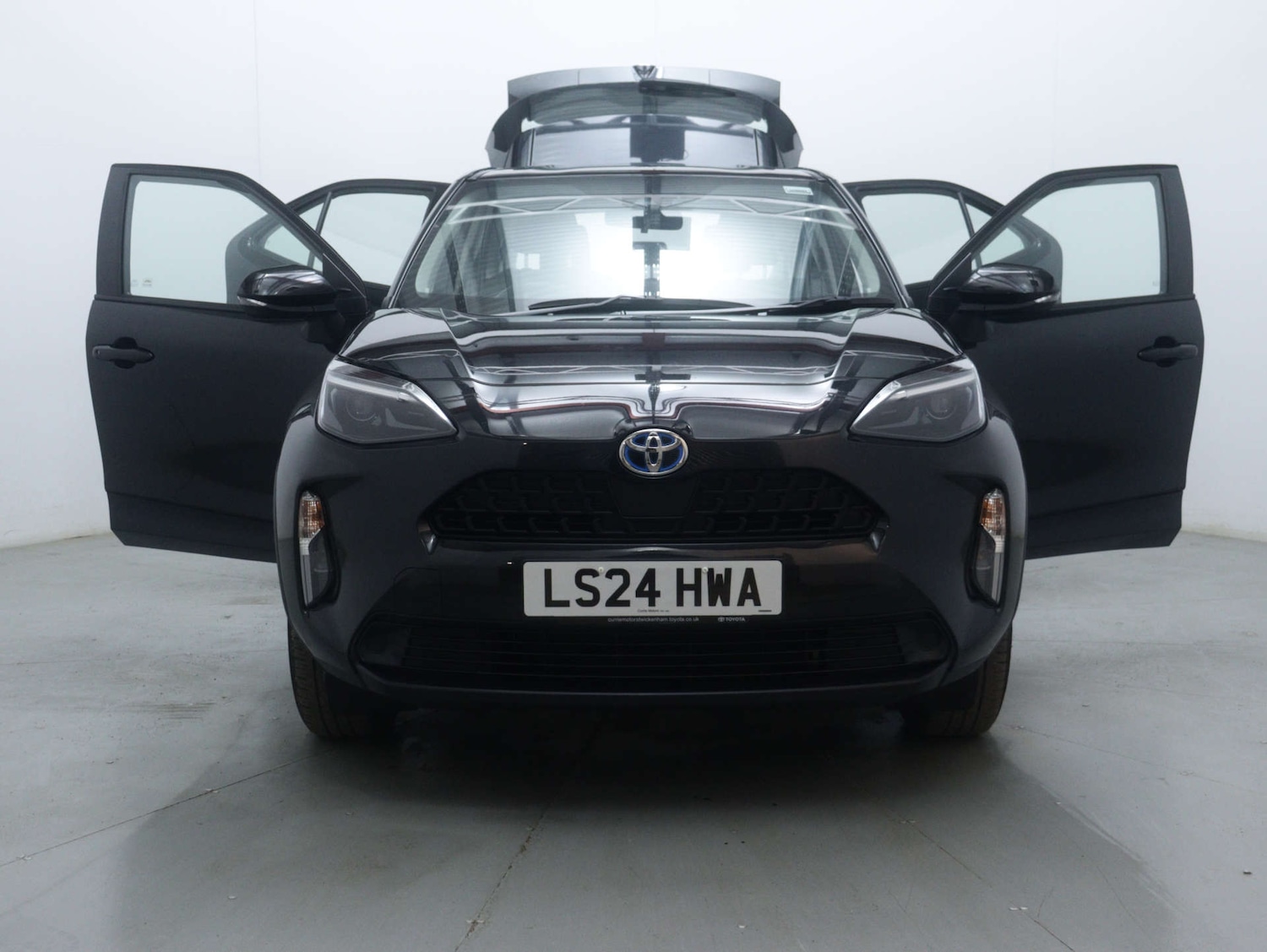 Used Toyota Yaris Cross 2024 for sale - 76894403: Photo 47