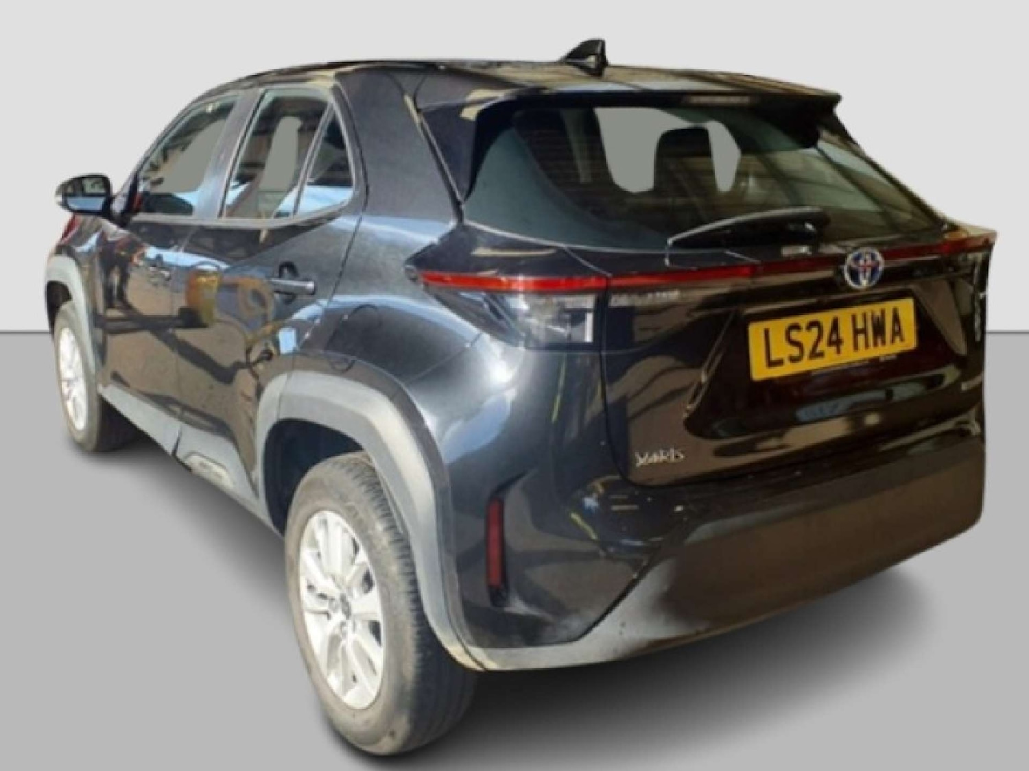 Used Toyota Yaris Cross 2024 for sale - 76894403: Photo 8