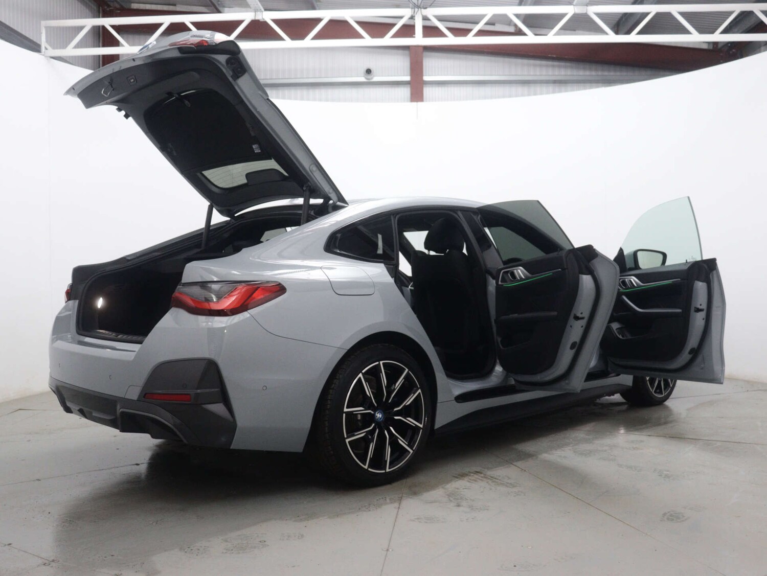 Used BMW i4 2022 for sale - 76495875: Photo 68