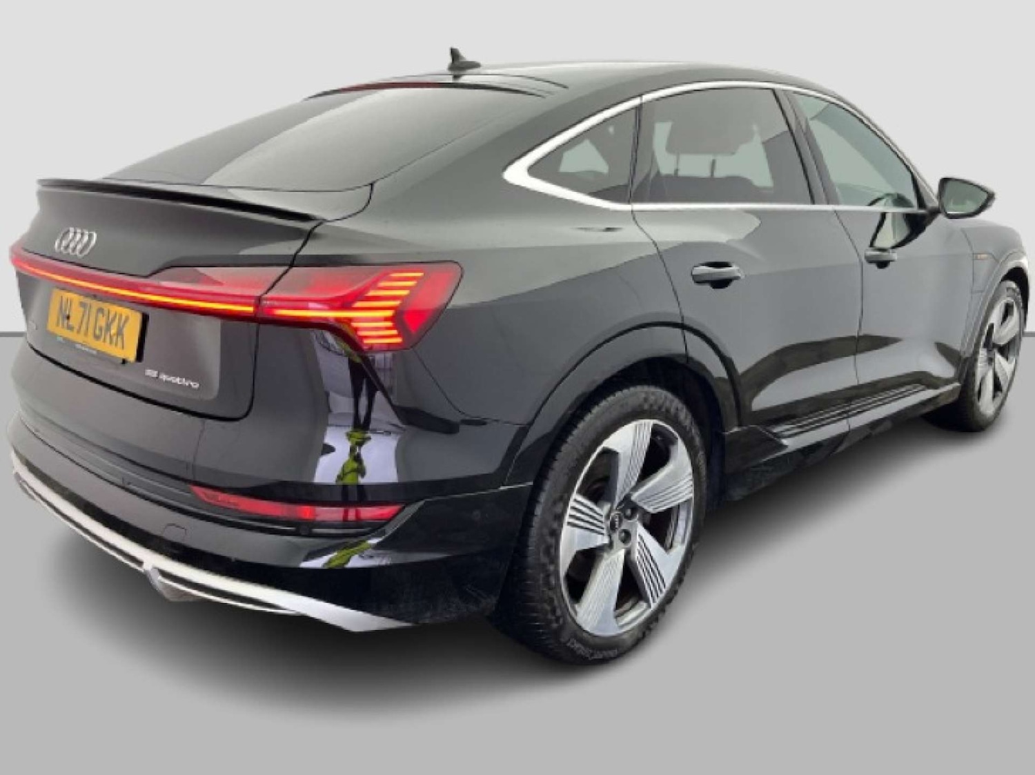 Used Audi e-tron 2021 for sale - 77931942: Photo 5