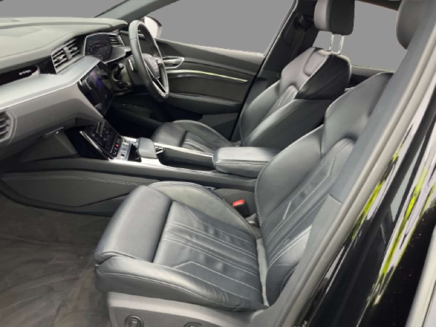 Used Audi e-tron 2021 for sale - 77931942: Photo 9