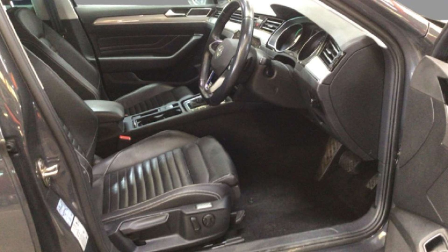 Used Volkswagen Passat 2021 for sale - 78131359: Photo 10