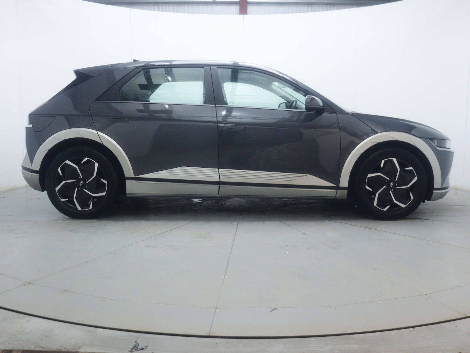 Used Hyundai IONIQ 5 2024 for sale - 77299400: Photo 12