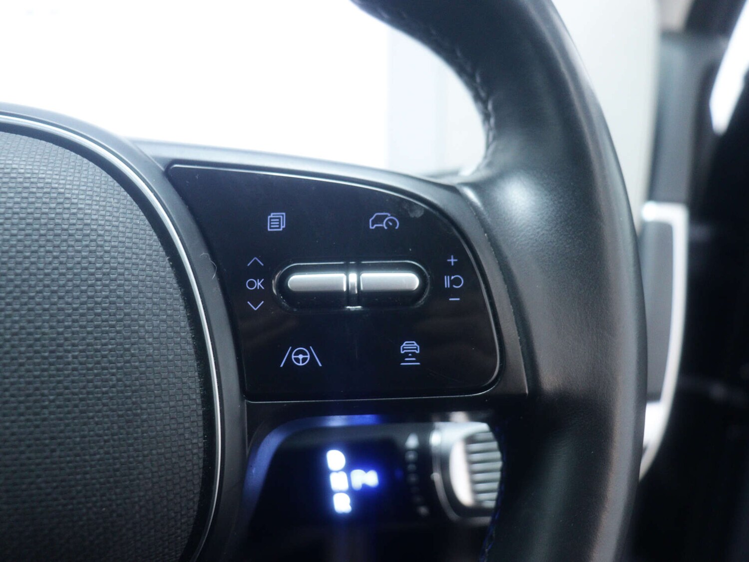 Used Hyundai IONIQ 5 2024 for sale - 77299400: Photo 31