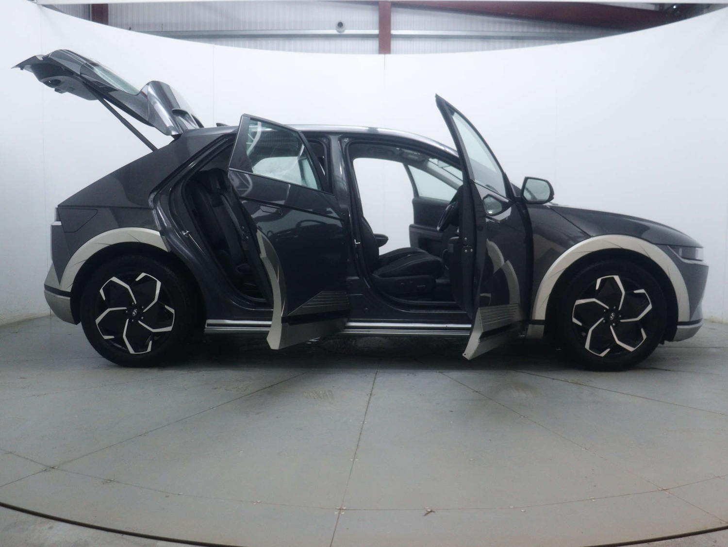 Used Hyundai IONIQ 5 2024 for sale - 77299400: Photo 55